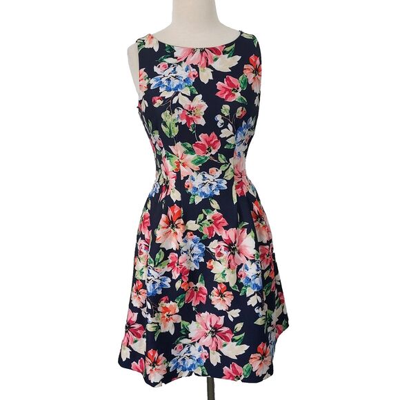 Vince Camuto Fit Flare Dress Size 8 Stretch Floral Pockets Flowy Sleeveless - Picture 1 of 11